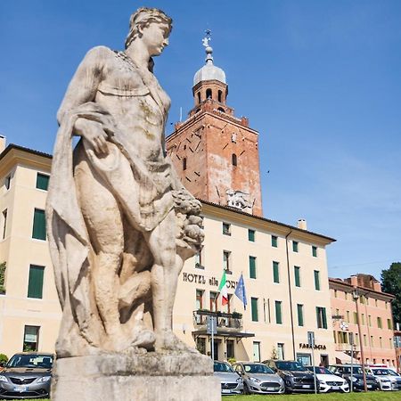 Hotel Alla Torre Castelfranco Veneto Kültér fotó