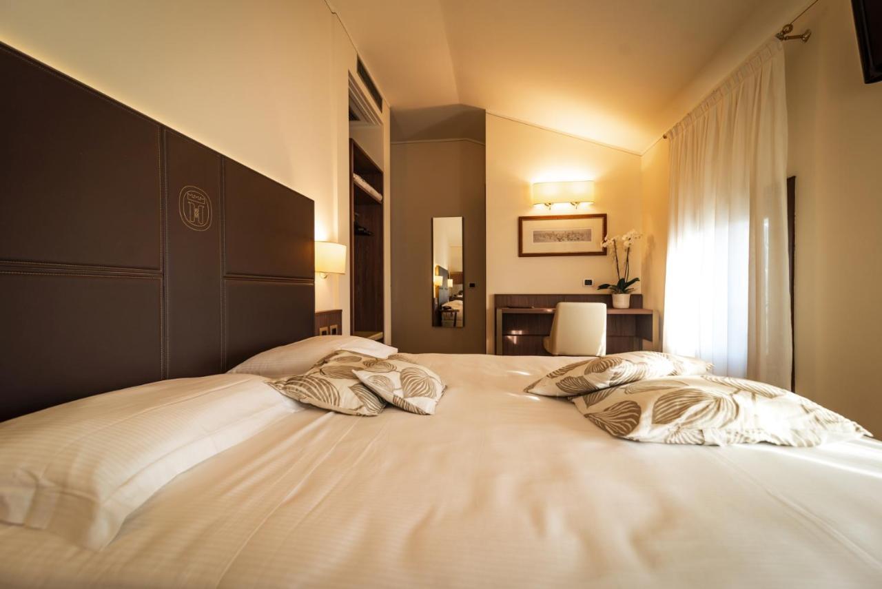 Hotel Alla Torre Castelfranco Veneto Kültér fotó