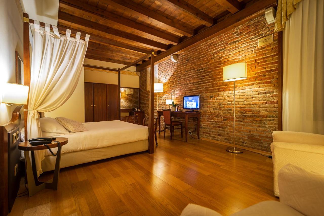 Hotel Alla Torre Castelfranco Veneto Kültér fotó
