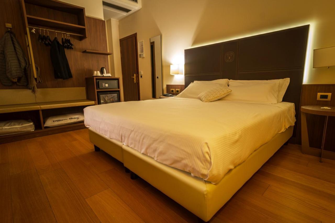Hotel Alla Torre Castelfranco Veneto Kültér fotó