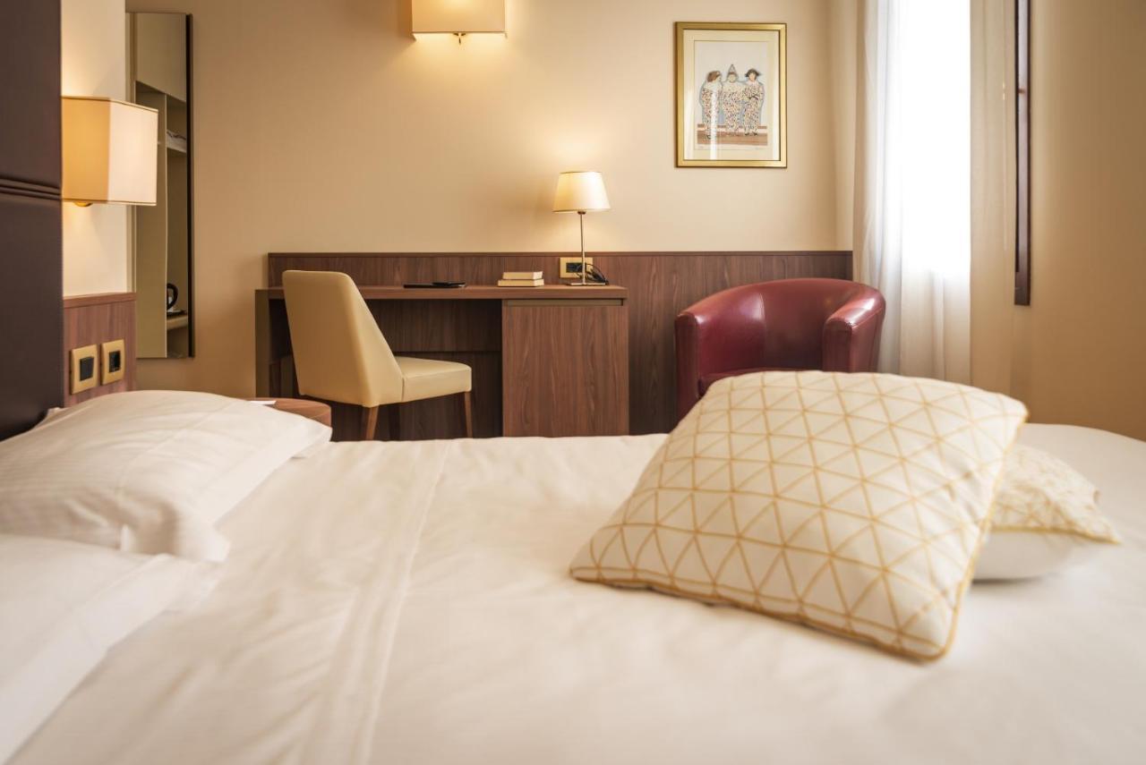 Hotel Alla Torre Castelfranco Veneto Kültér fotó