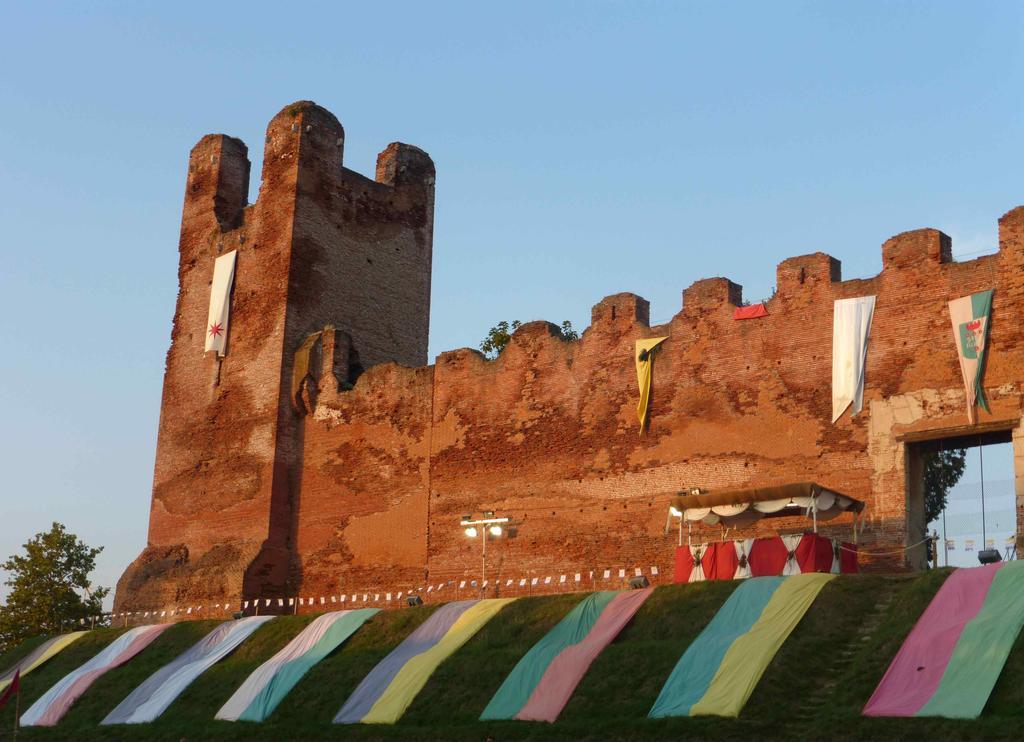 Hotel Alla Torre Castelfranco Veneto Kültér fotó
