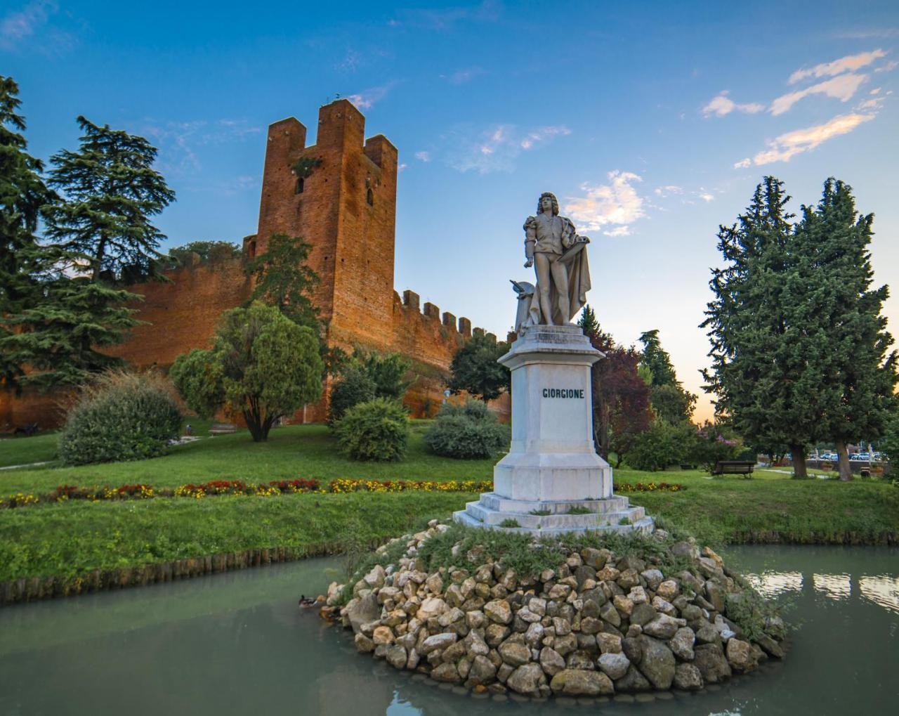 Hotel Alla Torre Castelfranco Veneto Kültér fotó