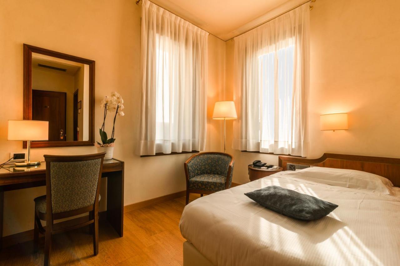 Hotel Alla Torre Castelfranco Veneto Kültér fotó